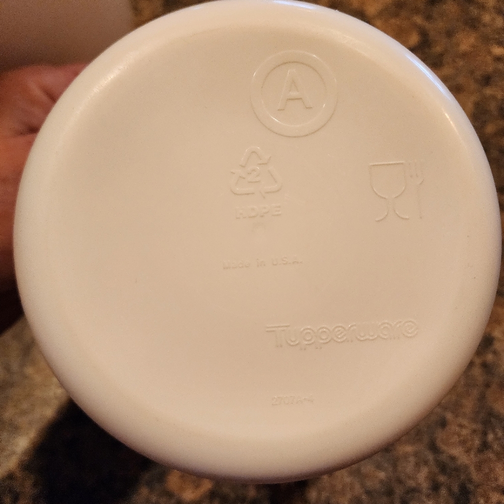Tupperware Pink Lid Canister Set, Set of 3 - Picture 6 of 9